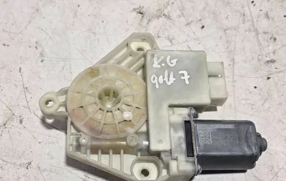 Volkswagen Golf VII Rear door window regulator motor 5Q4959811D SVM40101 A63081111