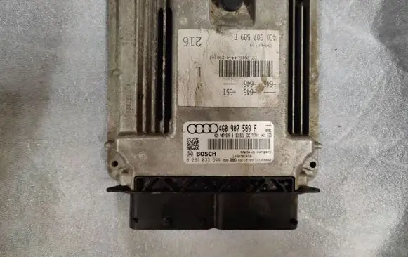 Audi A7 S7 4G Engine control unit/module 4G0907589D 4G0907589F 0281033544