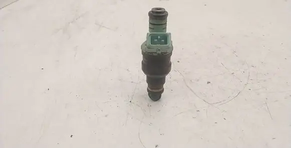 BMW 5 E39 Fuel injector 0280150415