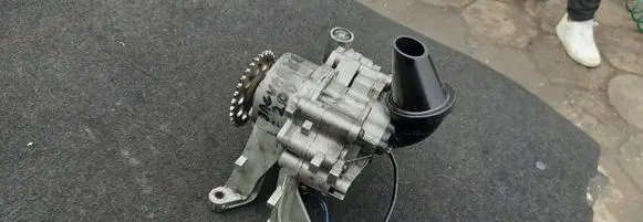 Jaguar XE Oil pump G4D3-6L681-BA