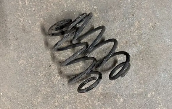 Mercedes-Benz GLA W156 Rear coil spring