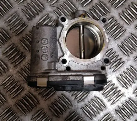 Mercedes-Benz A W176 Throttle valve