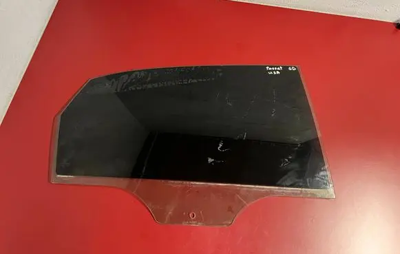 Volkswagen PASSAT B8 USA Rear door window glass