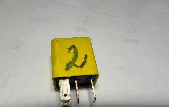 Opel Zafira A Other relay 24433728