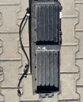 Dodge RAM 2500 DS Intercooler air guide/duct channel 52110441 B309