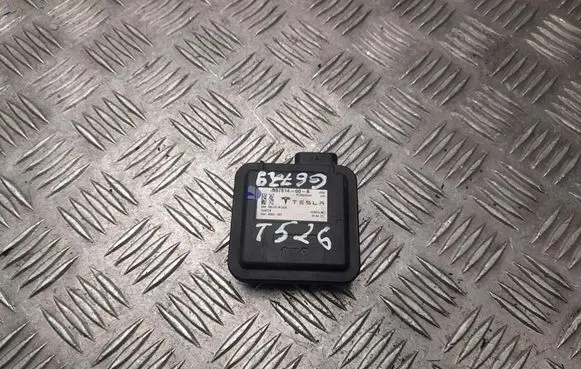Tesla Model S Other control units/modules 109781400A