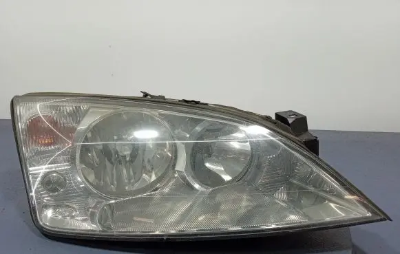 Ford Mondeo Mk III Headlight/headlamp 1S71-13005-AL