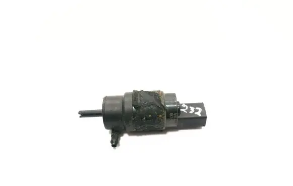 Audi A7 S7 4G Windscreen/windshield washer pump 8K5955647