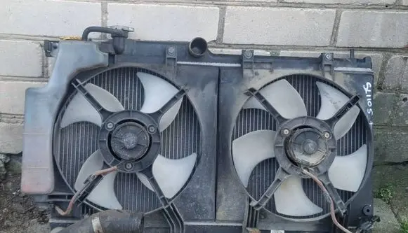 Subaru Legacy Radiator set 