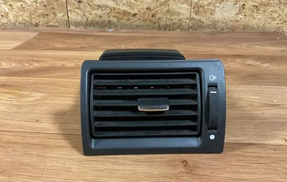 Ford Mondeo Mk III Dashboard side air vent grill/cover trim 4S71A018B09