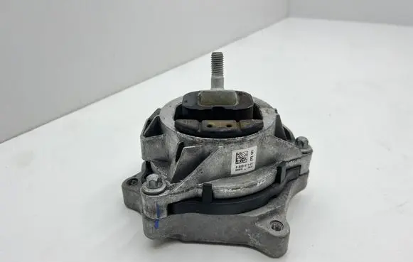 BMW 2 F22 F23 Engine mount bracket 6859411 300616