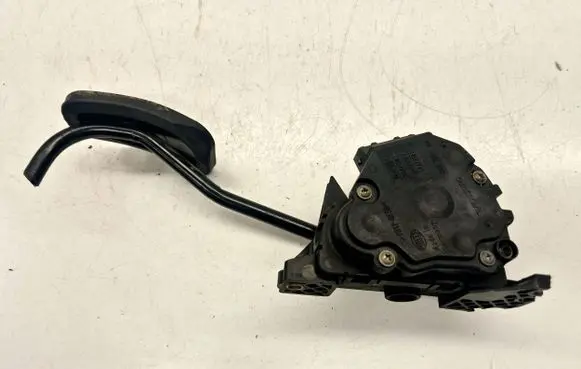 Volvo S70 V70 V70 XC Accelerator throttle pedal 9447136