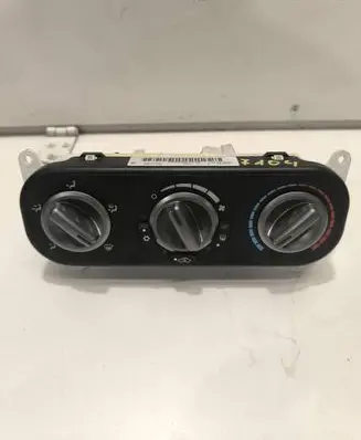 Jeep Compass Air conditioner control unit module P05058299AE 58024B 05252006