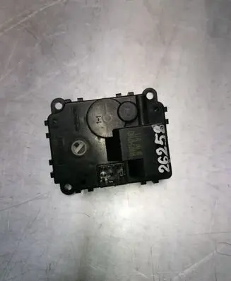 KIA Carens II Air flap motor/actuator B400730710C1