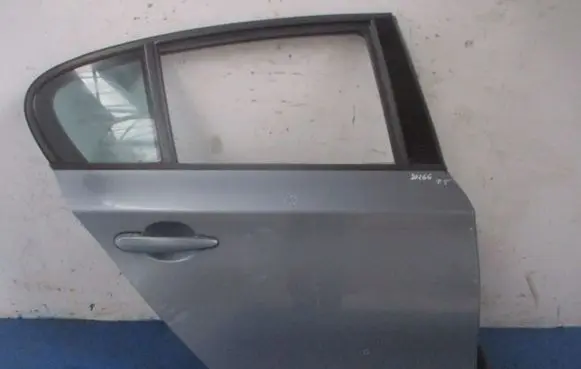 BMW 1 E82 E88 Rear door