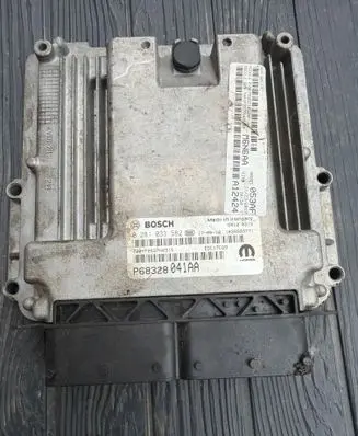 Jeep Compass Engine control unit/module 0281033582 P68328041AA