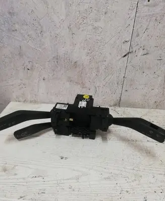 Volkswagen PASSAT B6 Indicator stalk