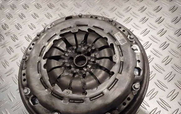 Renault Trafic III (X82) Clutch set kit 302059555R