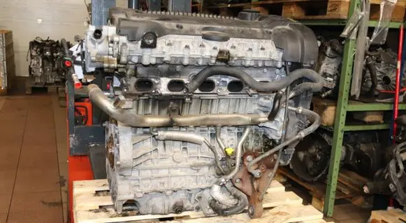 Volvo V70 Engine 6906322 4638028 B5204T9