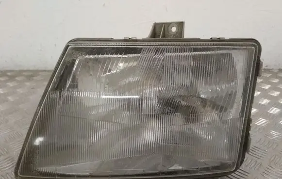 Mercedes-Benz Vito Viano W638 Headlight/headlamp E95063