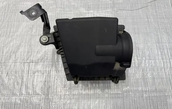 Jaguar F-Pace Air filter box KK8M9601AD