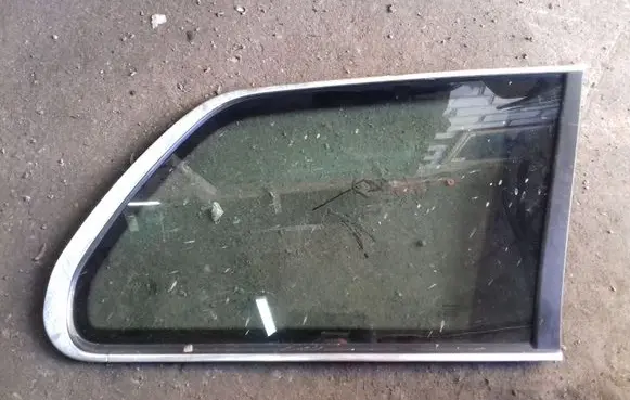 Volvo XC90 Rear side window 43R001589