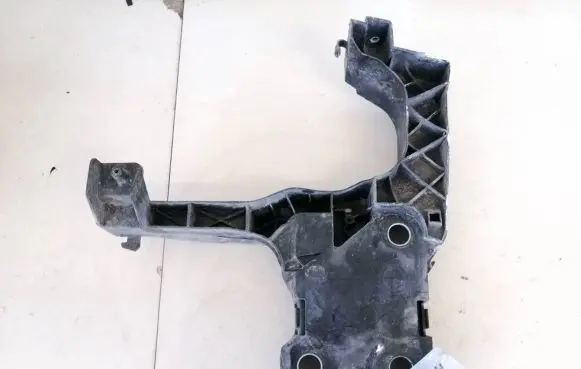 Renault Scenic II - Grand scenic II Headlight/headlamp mounting bracket 8200137495
