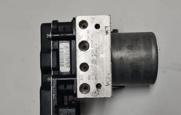 Jaguar XF ABS Pump 8X232C405EE