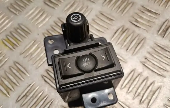 Lexus IS 220D-250-350 Other switches/knobs/shifts 5543853030