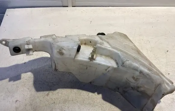 Jaguar XJ X351 Windshield washer fluid reservoir/tank 8X2317B613