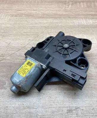 Volvo V70 Rear door window regulator motor 970715101 1174081A