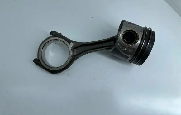 Audi A7 S7 4G Piston with connecting rod CRT