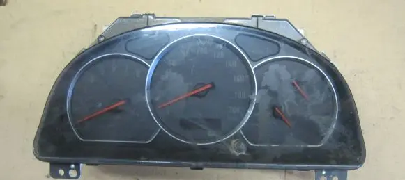 Suzuki Grand Vitara I Speedometer (instrument cluster) 3411050J02