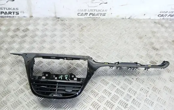 Peugeot 2008 I Dashboard glove box trim 9875839677