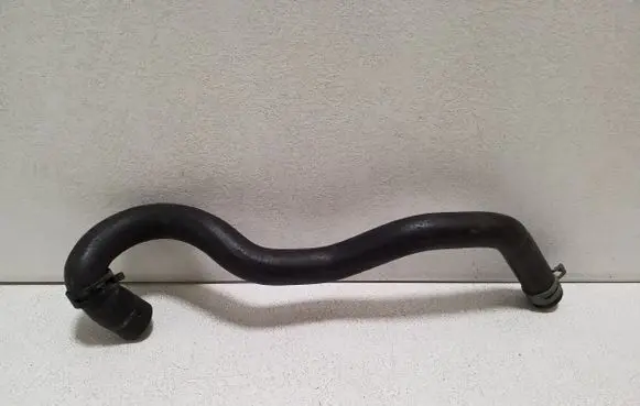 Volkswagen Golf IV Engine coolant pipe/hose