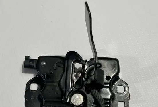 Dodge RAM Engine bonnet/hood lock/catch 68311130AA