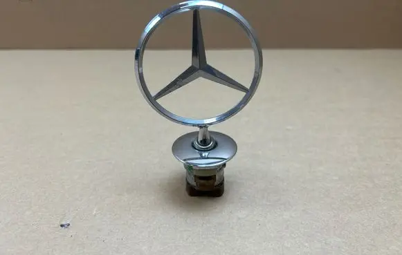 Mercedes-Benz S W221 Manufacturer badge logo/emblem 
