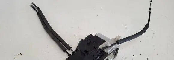 Hyundai ix35 Front door lock 813102Y010