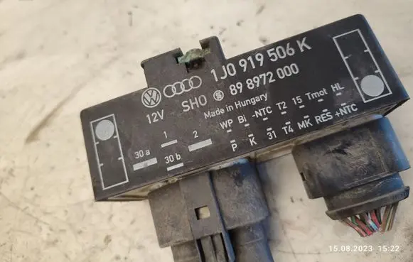 Volkswagen Golf IV Coolant fan relay 1J0919506K