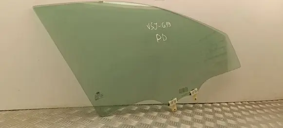 Hyundai Kona II Front door window glass four-door E000008