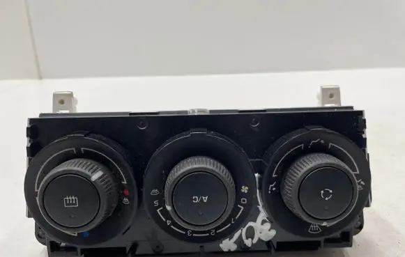 Peugeot 308 Climate control unit T1000220K 69940002 0802142B