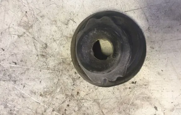 Skoda Octavia Mk1 (1U) Rear coil spring rubber mount 