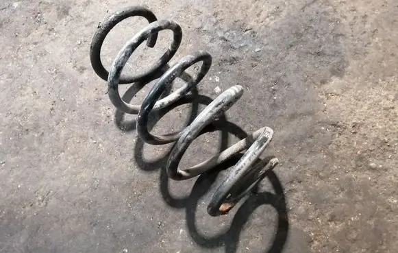 Volkswagen Transporter - Caravelle T5 Front coil spring 
