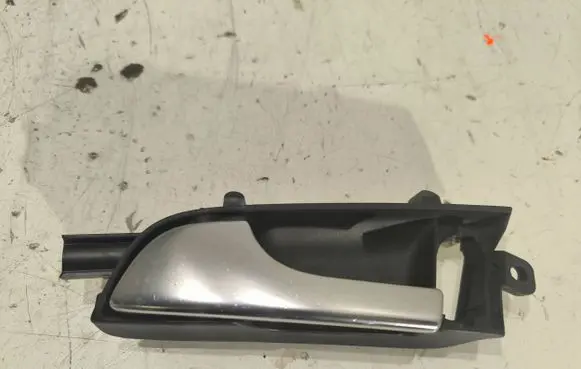 Audi A3 S3 8P Front door interior handle 8p3867019