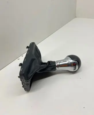 Audi Q2 - Gear lever shifter trim leather/knob 81B713139B