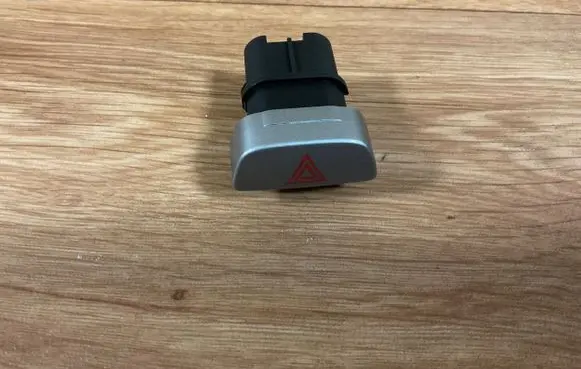 Ford Focus Hazard light switch 8M5T13A350AA 11122007