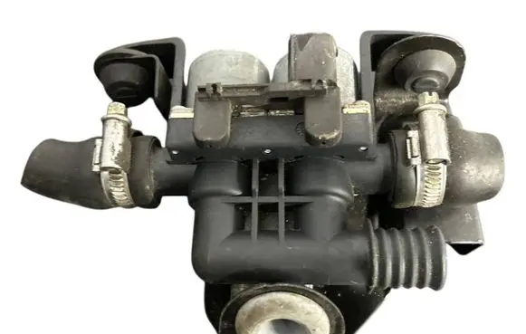 BMW X5 F15 Coolant heater control valve 6910544