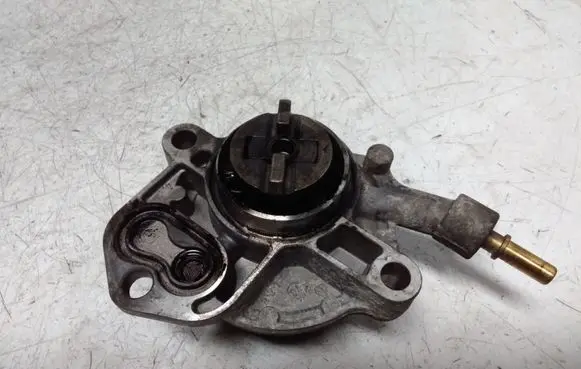 Suzuki Grand Vitara I Vacuum pump 72266601J 04T1772699
