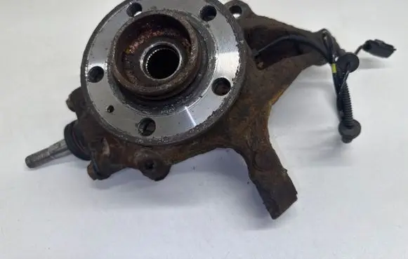Volvo XC90 Front wheel hub 08630770