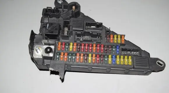 BMW 5 E60 E61 Fuse box set 6906619 9138830